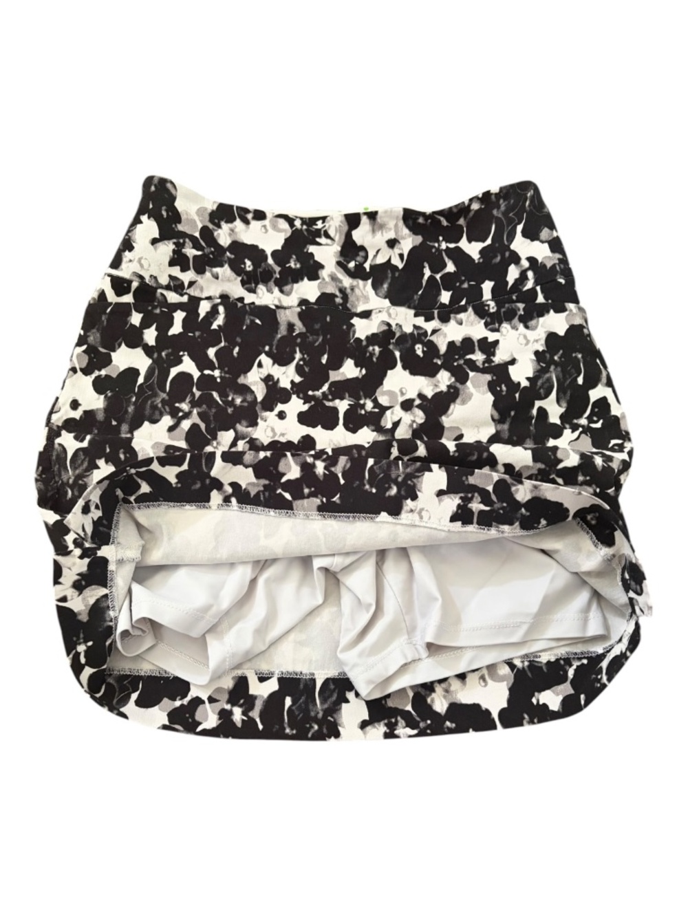Swing Control Floral Golf Skort Built-In Shorts Size 6 Black White Pickleball - Picture 2 of 9